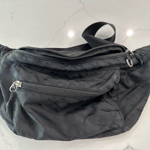 Athleta Excursion Waist Bag